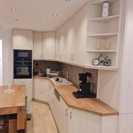 Anasasmos House * Naxos City